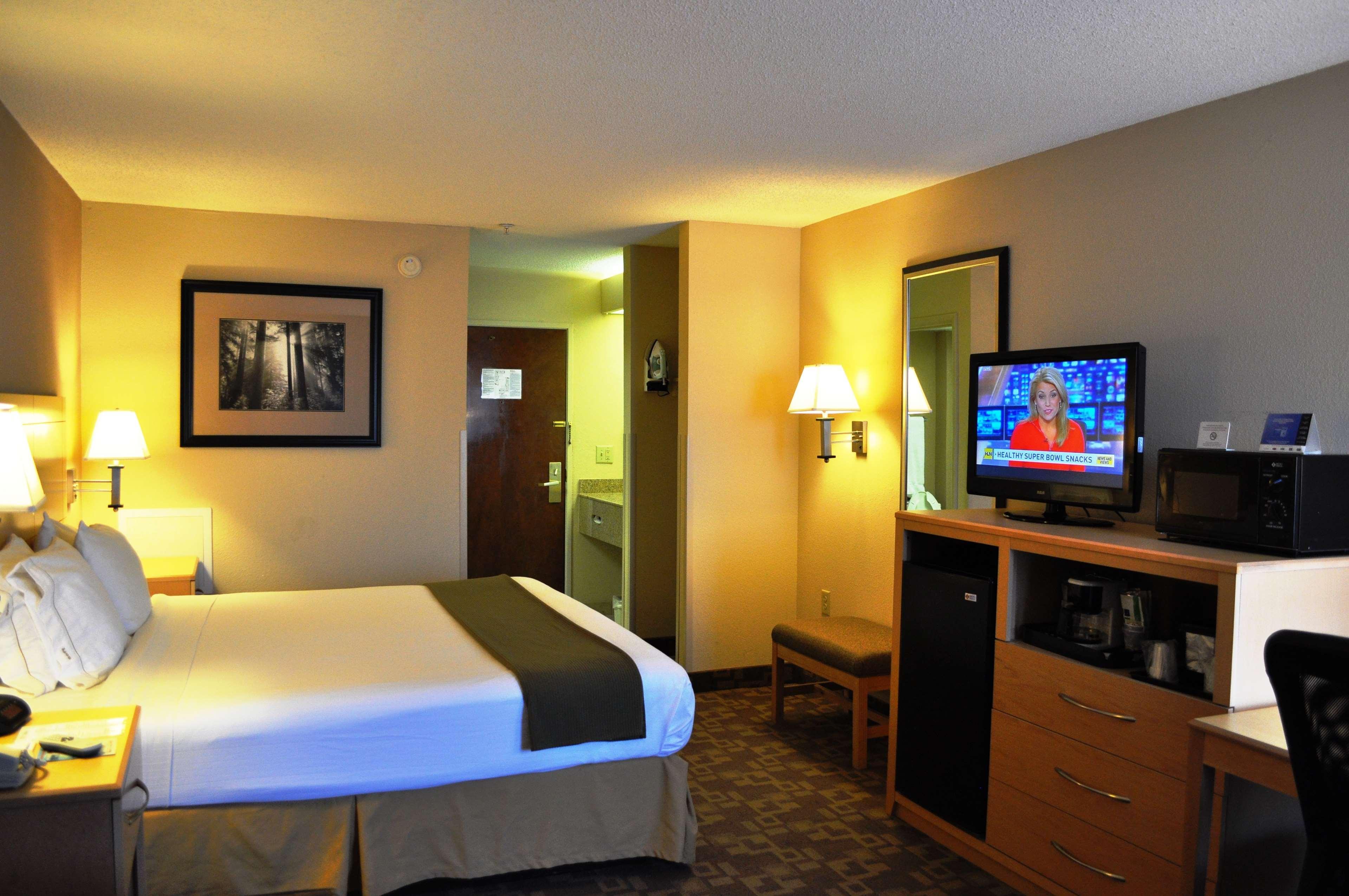 Surestay Plus Hotel By Best Western Roanoke Rapids I-95 Kamer foto