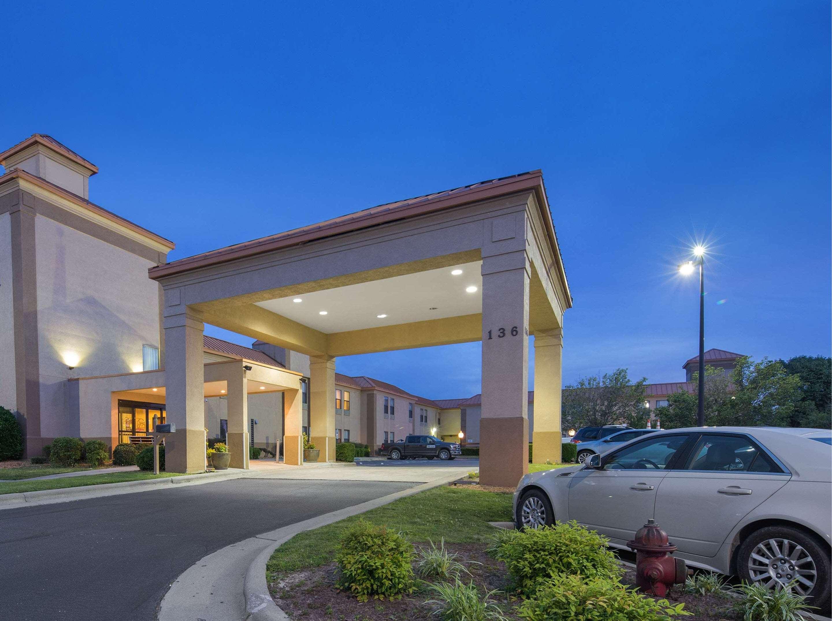 Surestay Plus Hotel By Best Western Roanoke Rapids I-95 Buitenkant foto